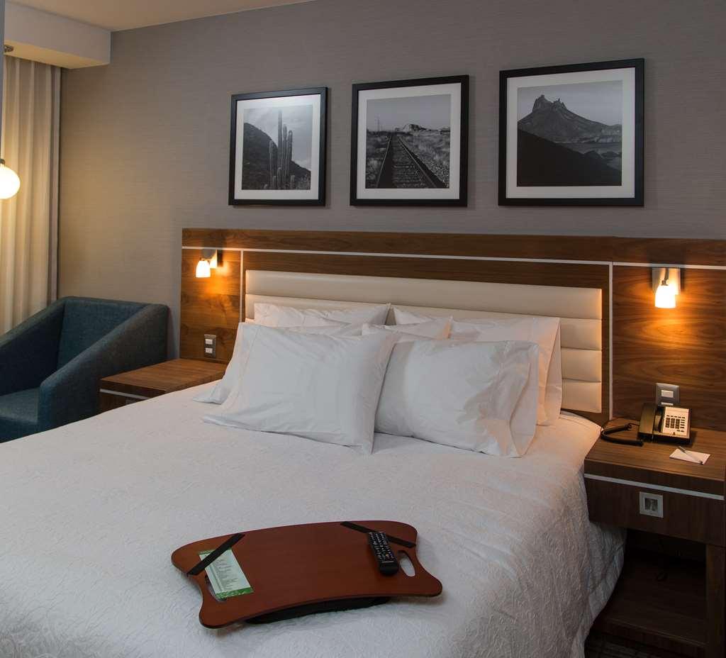 Hampton Inn By Hilton Эрмосильо Номер фото